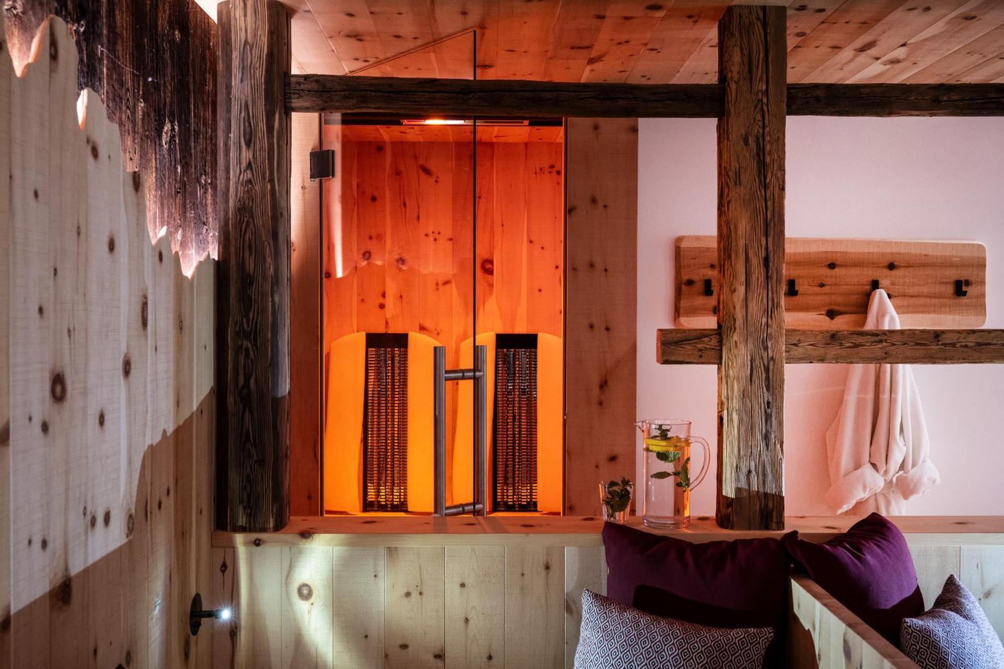 Unterkantiolerhof Funes  Ngoại thất bức ảnh